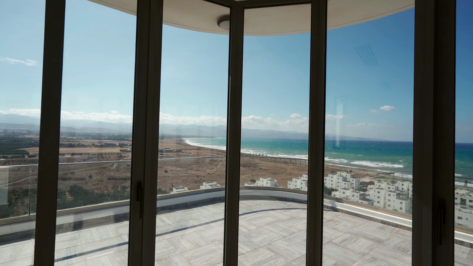 A finished penthouse open to the ocean